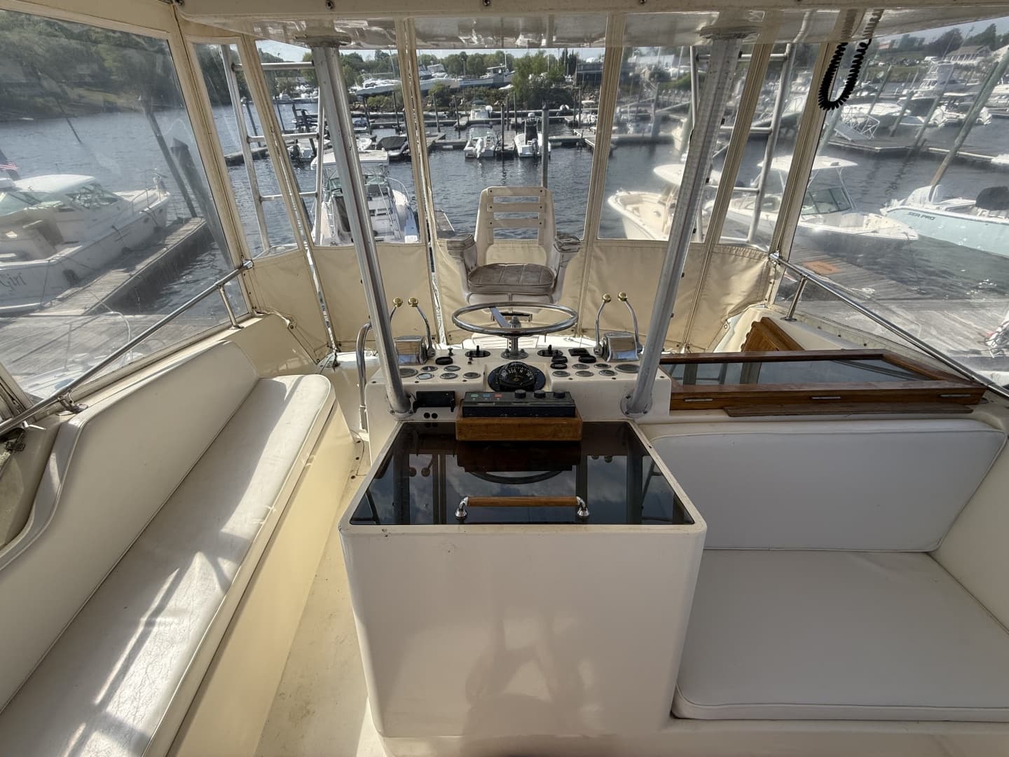 1979 Hatteras 46 Convertible
