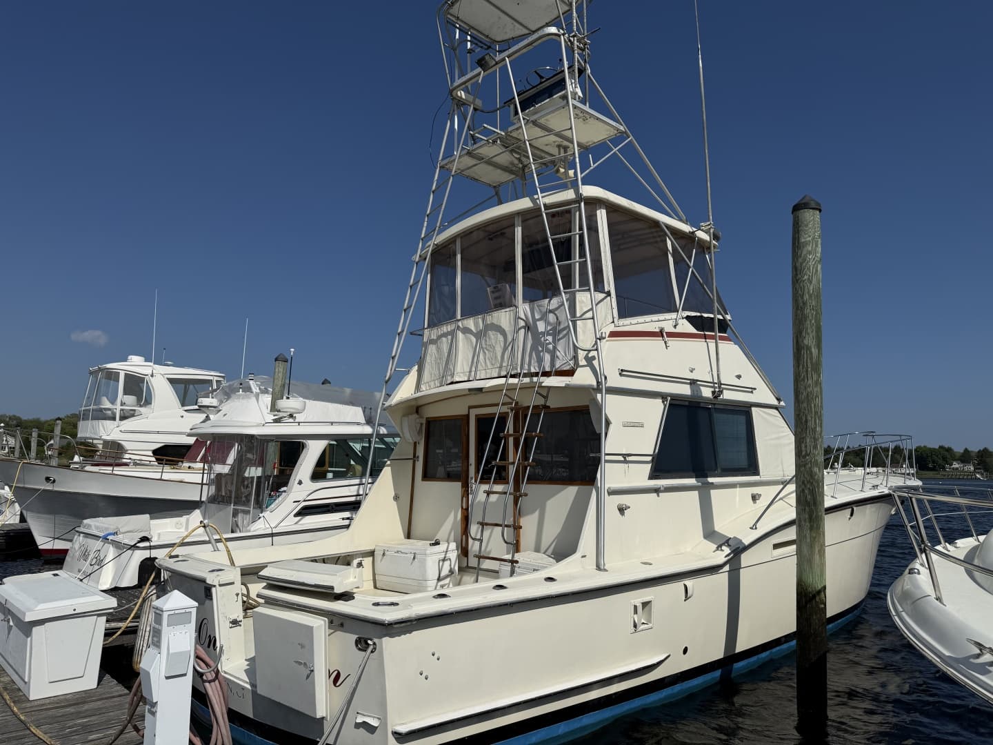 1979 Hatteras 46 Convertible