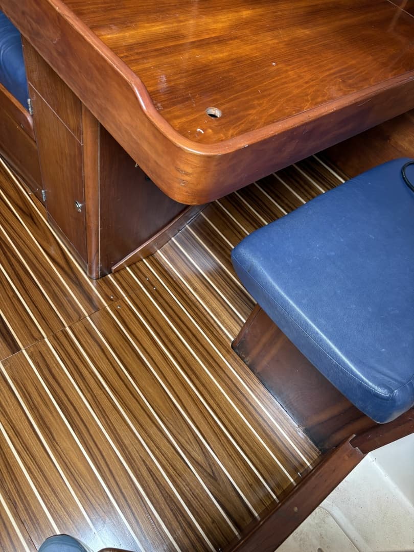 J/109 Shoal Draft with Carbon Spars Nav Station