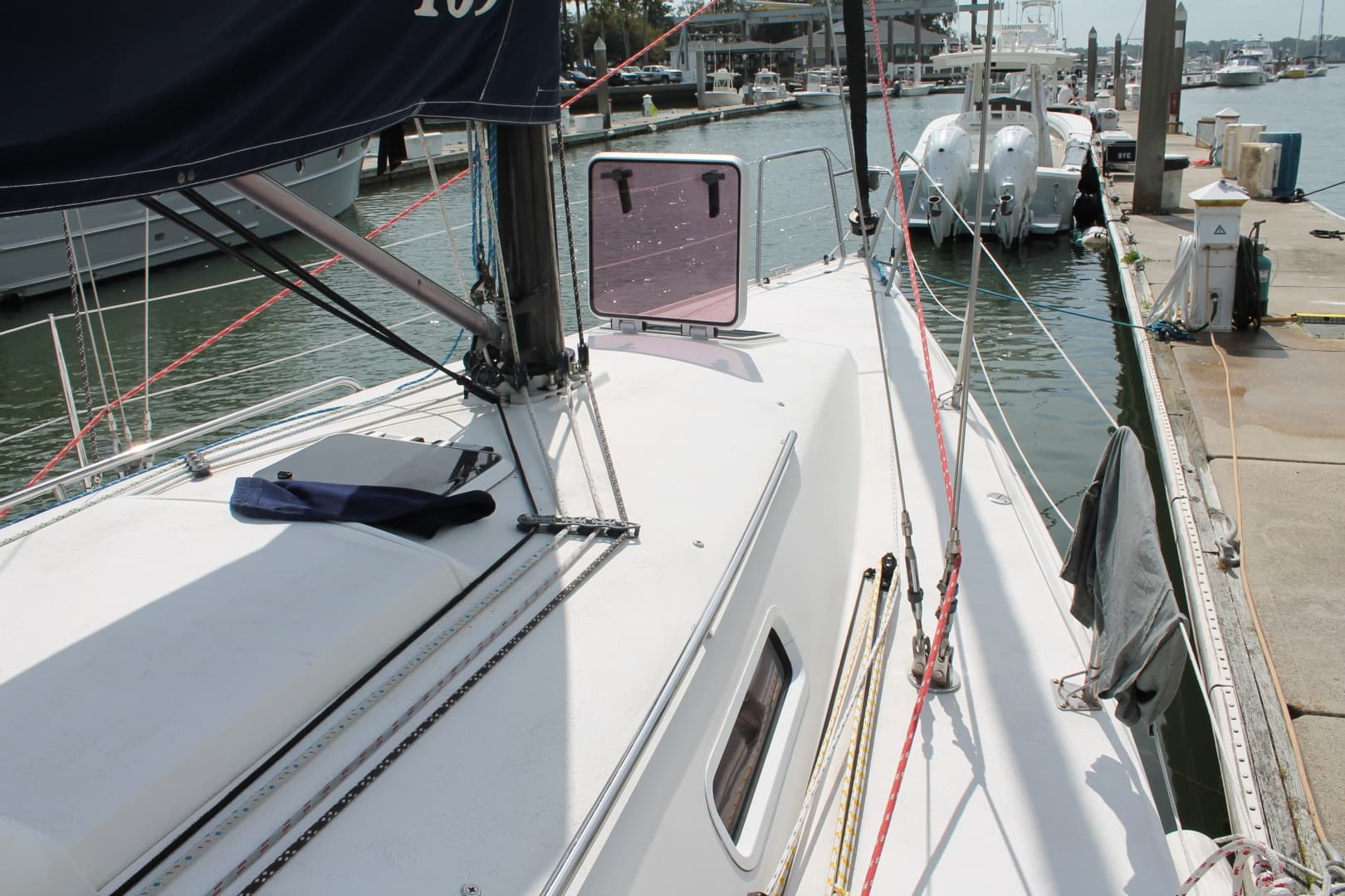 J/109 Shoal Draft with Carbon Spars