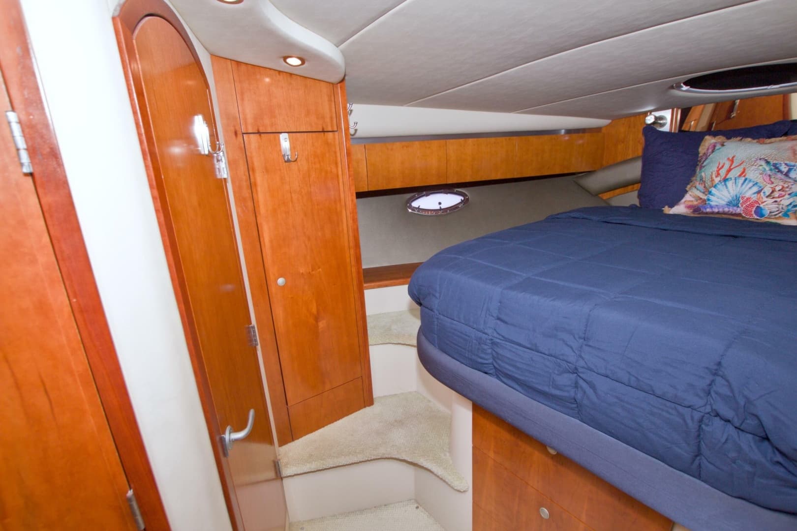 2008 Cruisers Yachts 420 Express