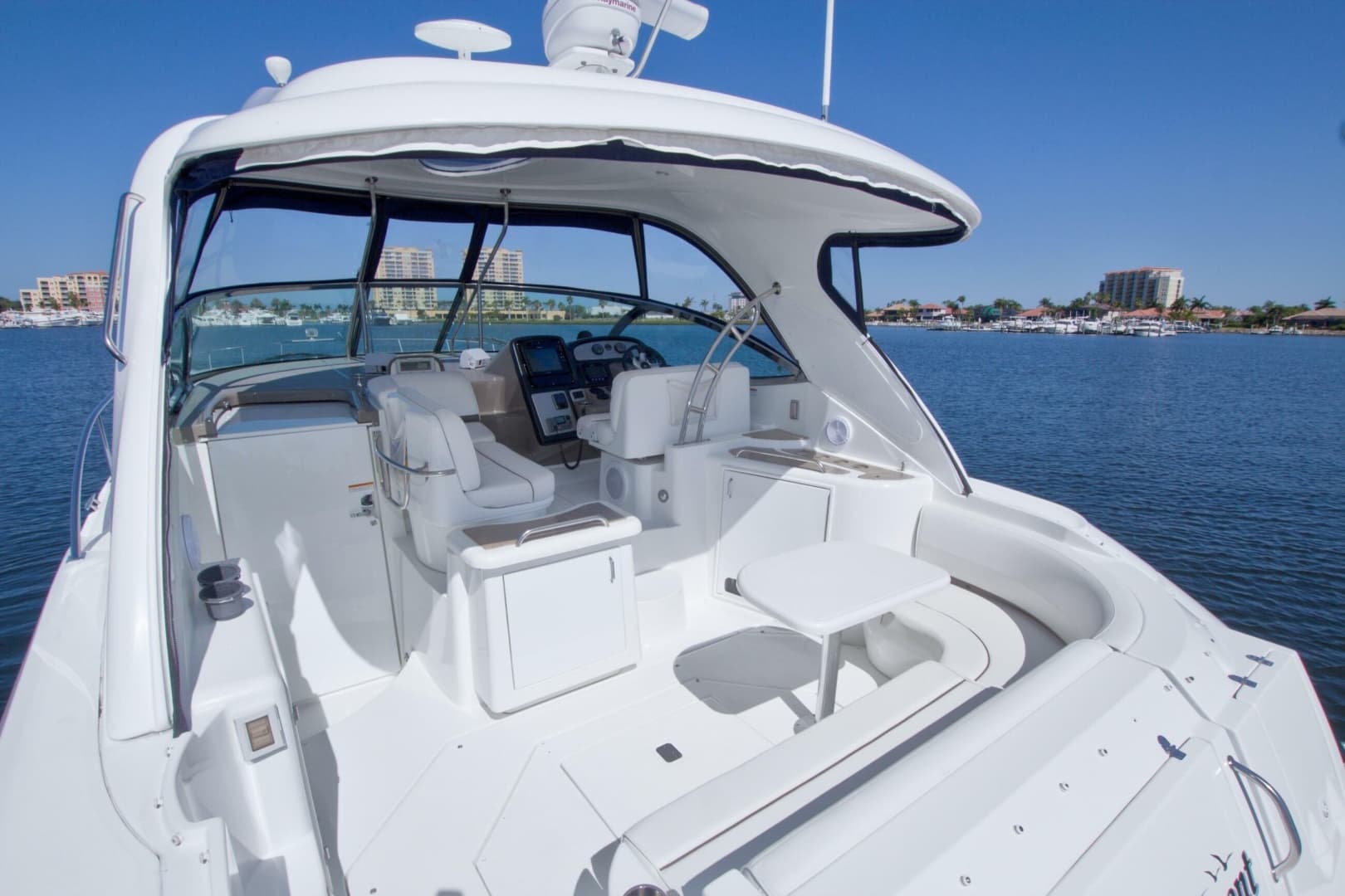 2008 Cruisers Yachts 420 Express