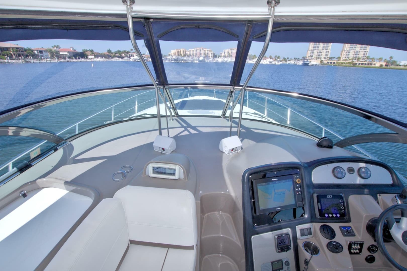 2008 Cruisers Yachts 420 Express