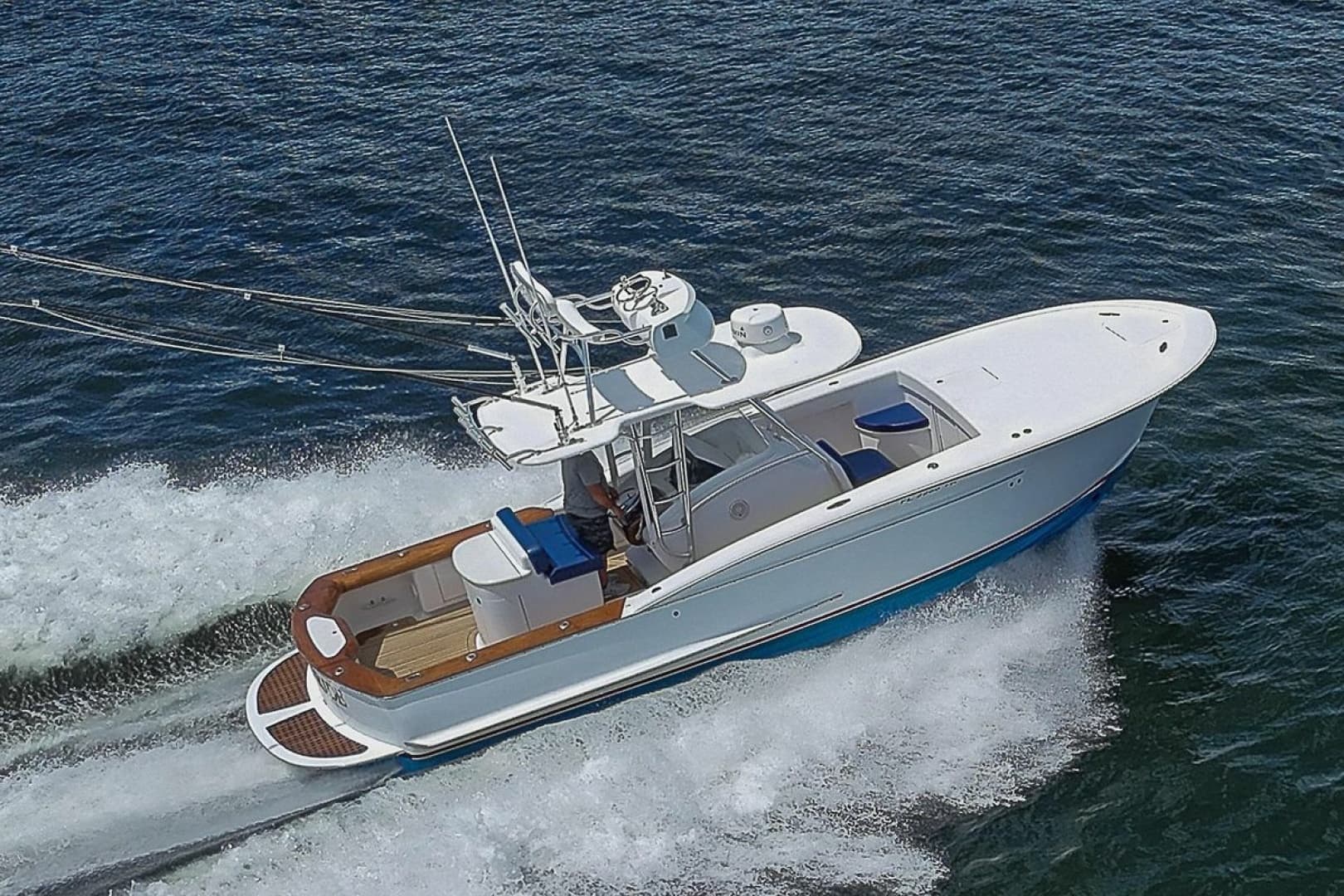 2010 Winter Custom Yachts Center Console