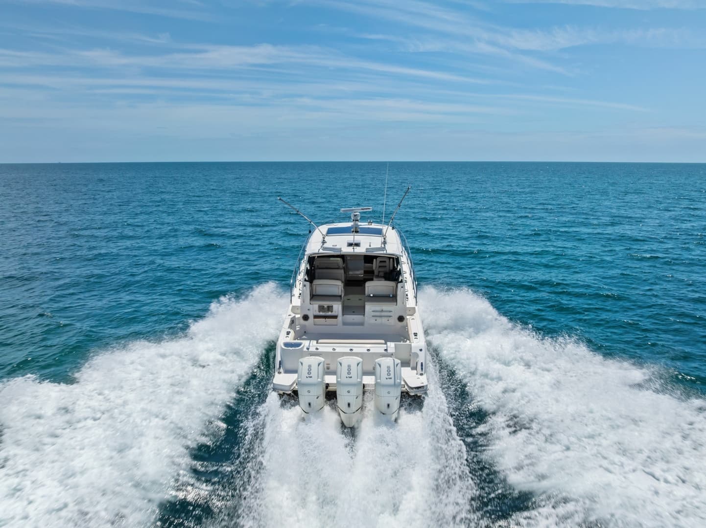 2023 Boston Whaler 405 Conquest