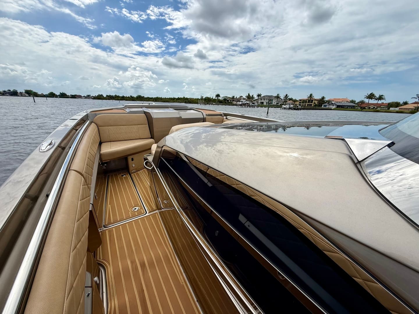 2020 Nor-Tech 550 SPORT CENTER CONSOLE