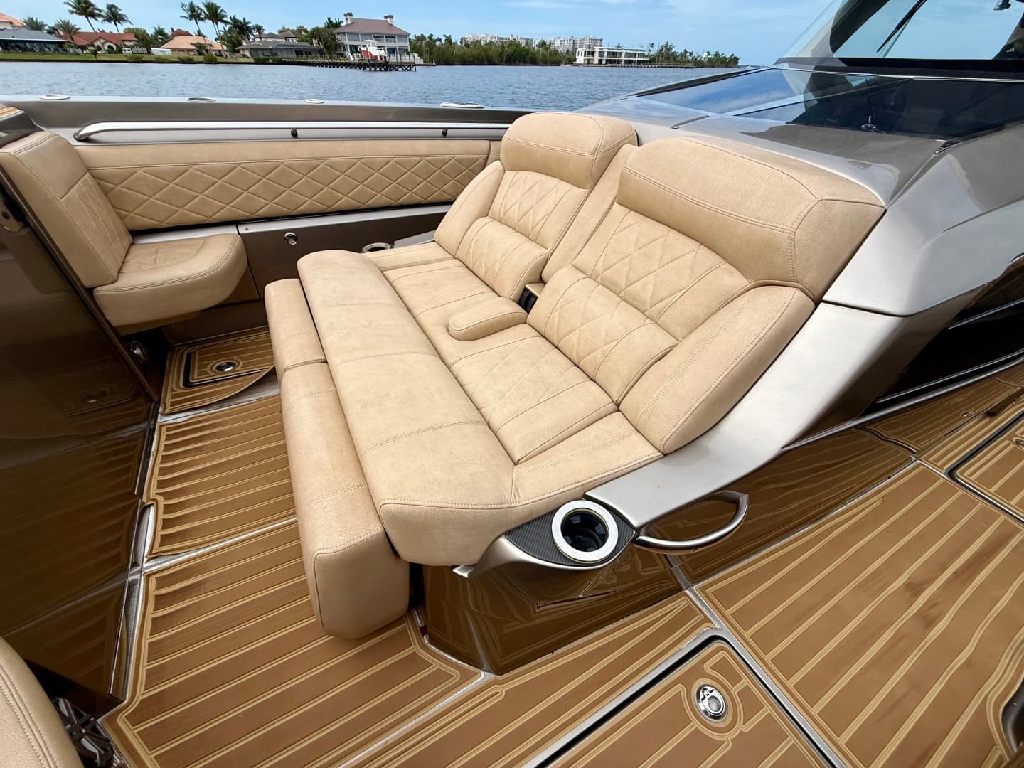 2020 Nor-Tech 550 SPORT CENTER CONSOLE