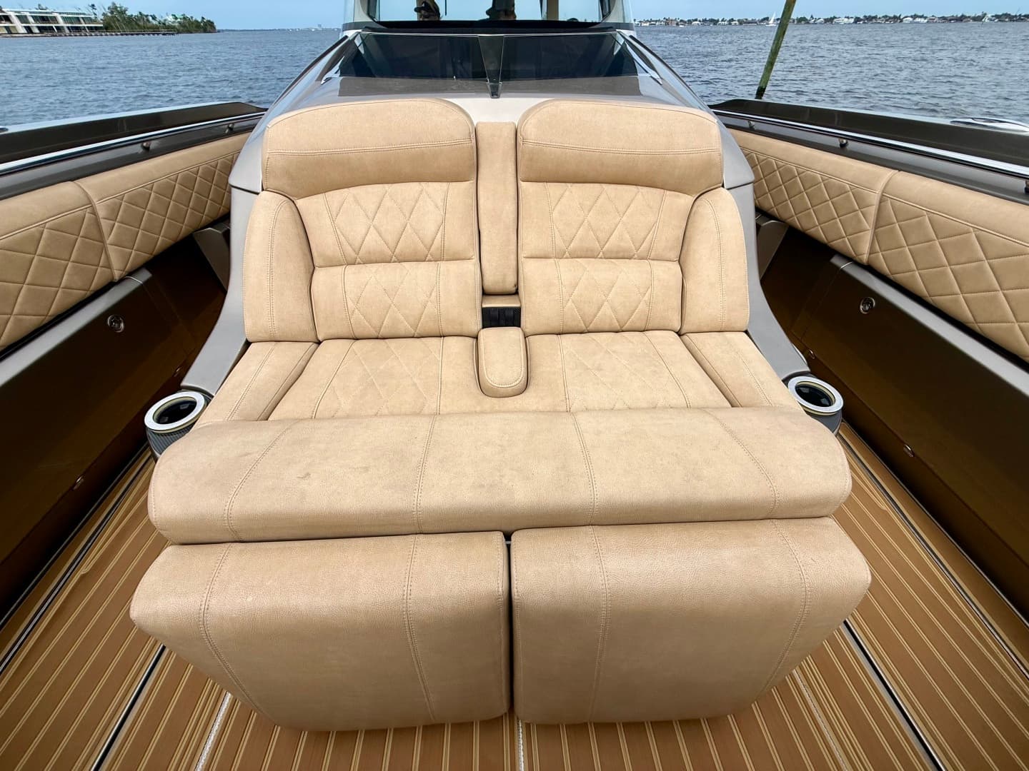 2020 Nor-Tech 550 SPORT CENTER CONSOLE