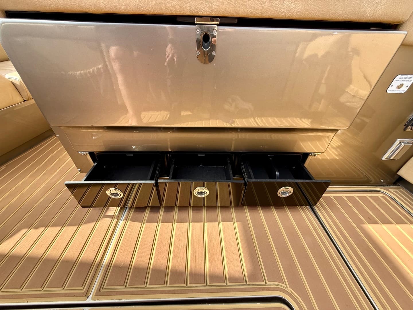 2020 Nor-Tech 550 SPORT CENTER CONSOLE