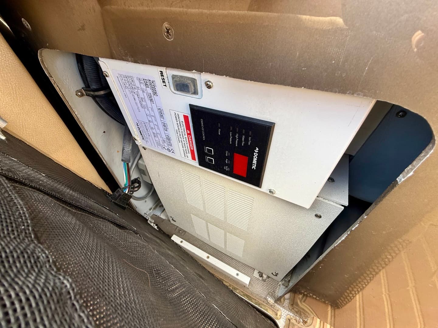 2020 Nor-Tech 550 SPORT CENTER CONSOLE