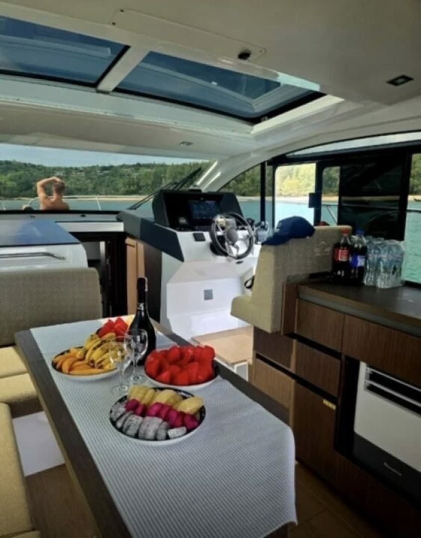 2023 Sealine SC35