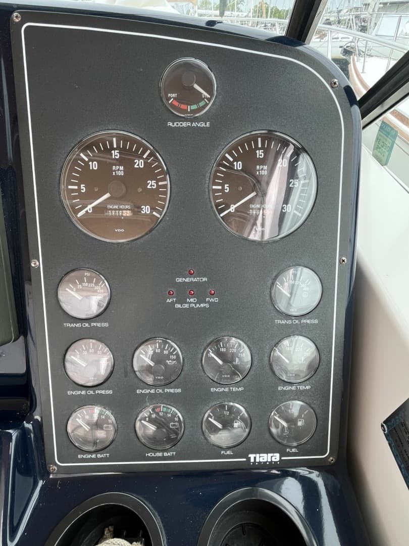 1999 Tiara Yachts 3500 Open