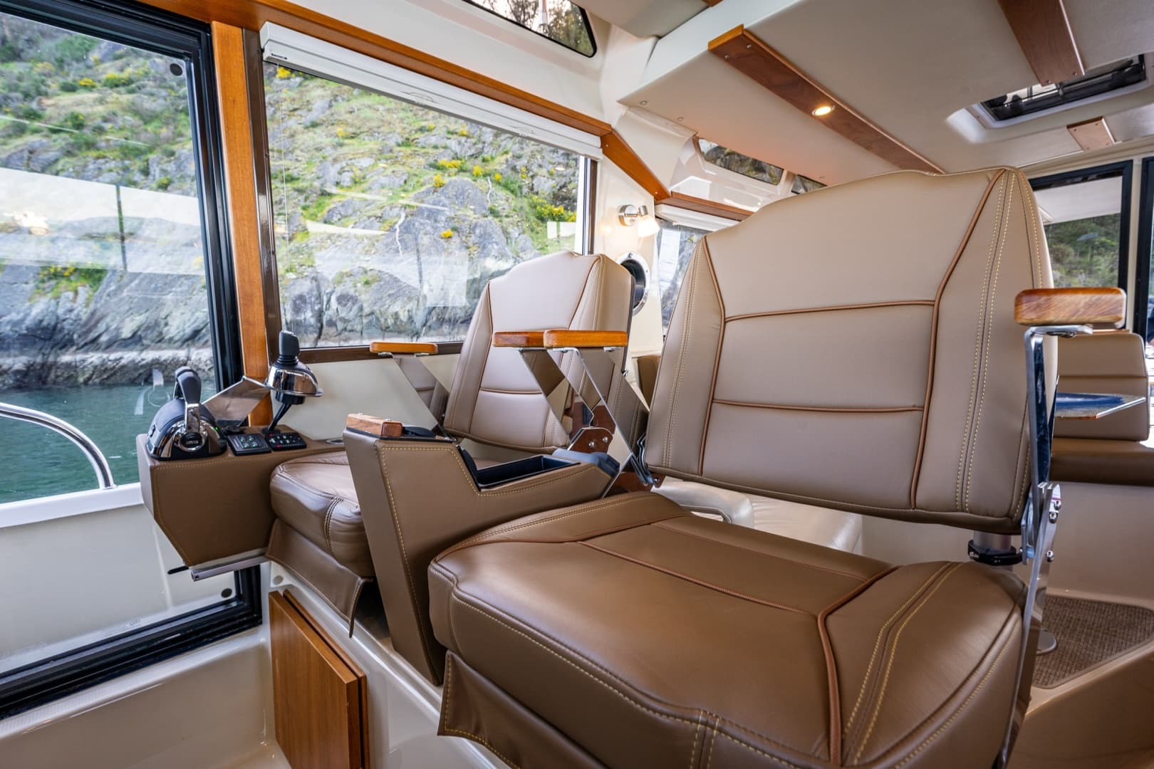 2020 Ranger Tugs R-41 CB