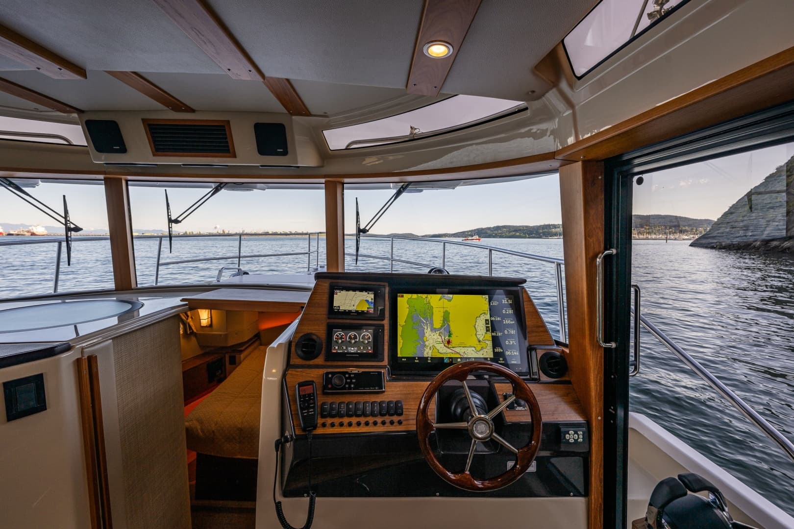 2020 Ranger Tugs R-41 CB