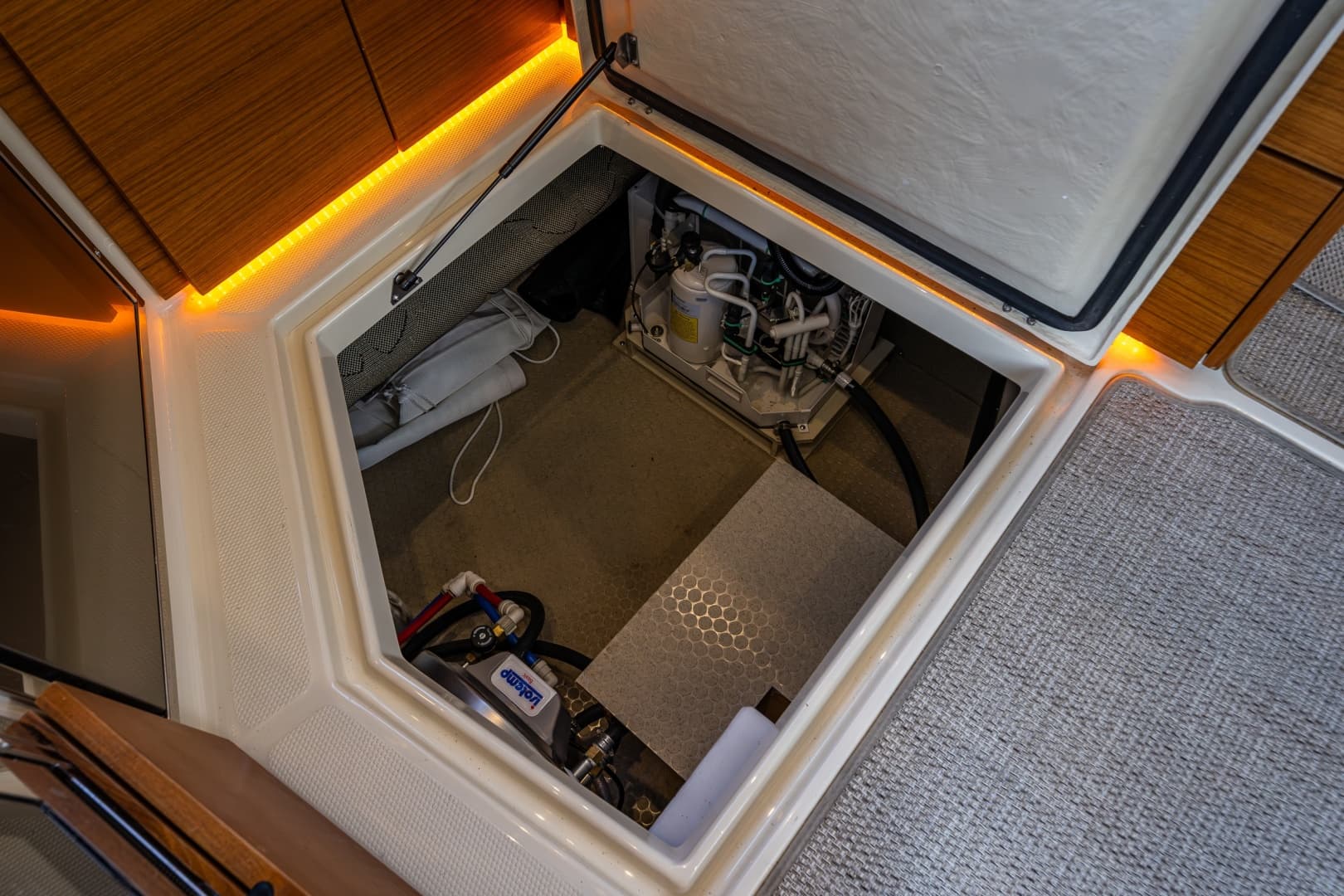 2020 Ranger Tugs R-41 CB