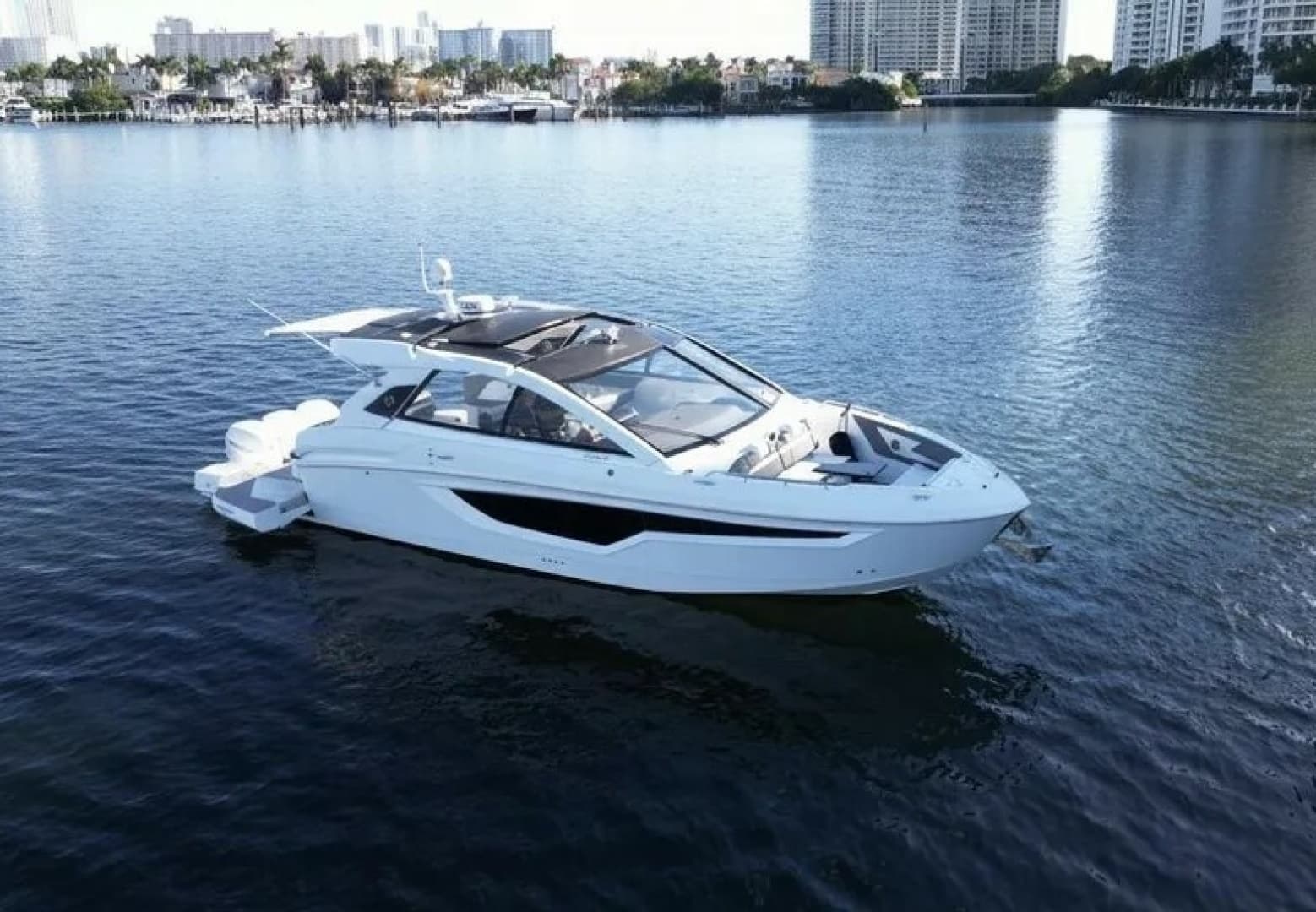 2021 Cruisers Yachts 42 GLS OB