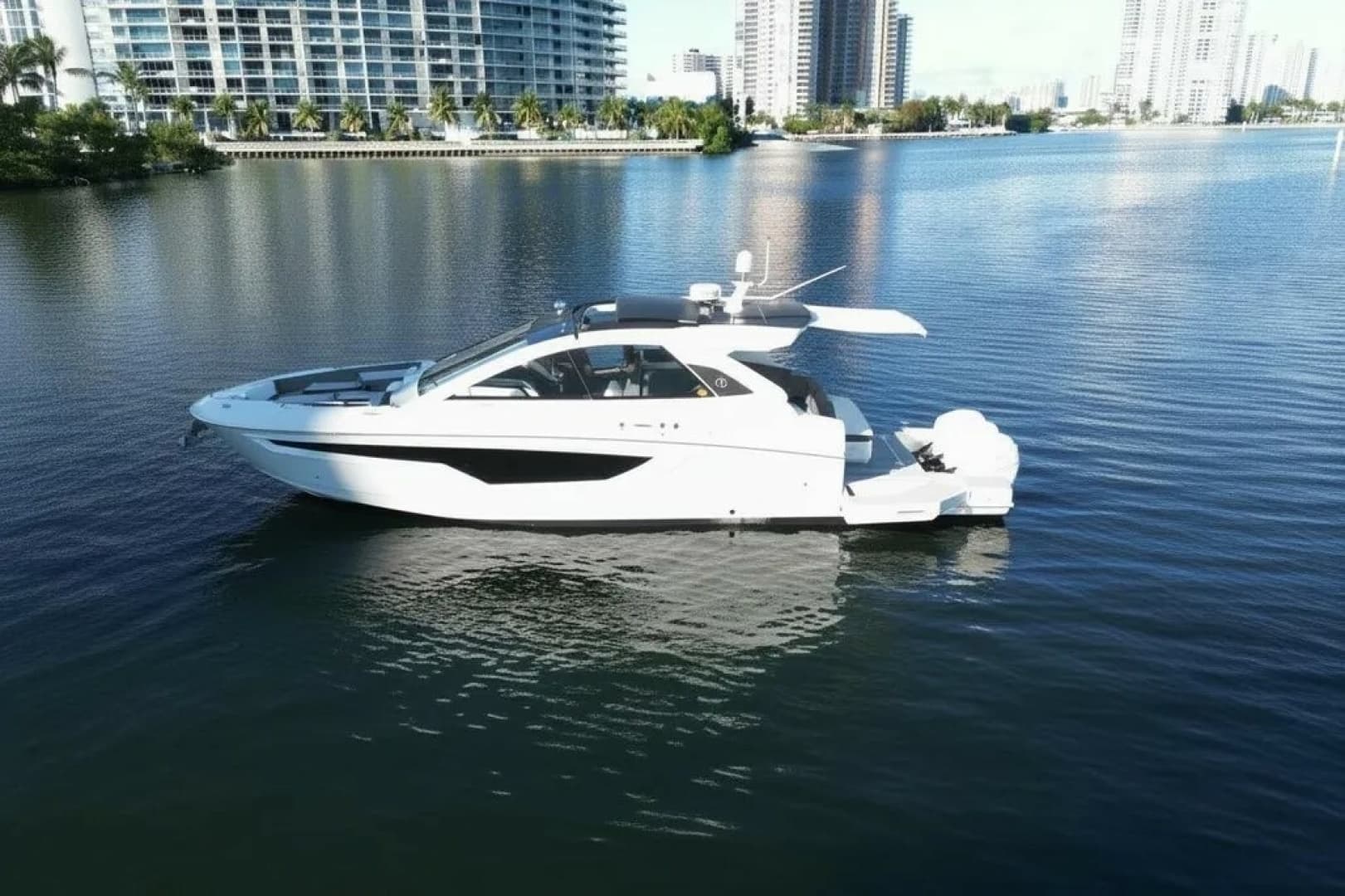 2021 Cruisers Yachts 42 GLS OB