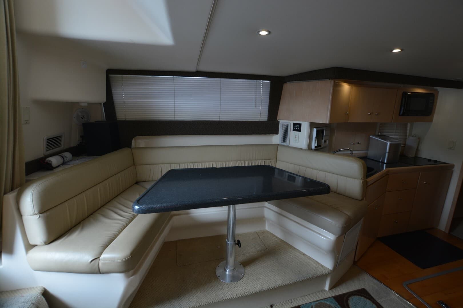 2000 Carver 350 Mariner