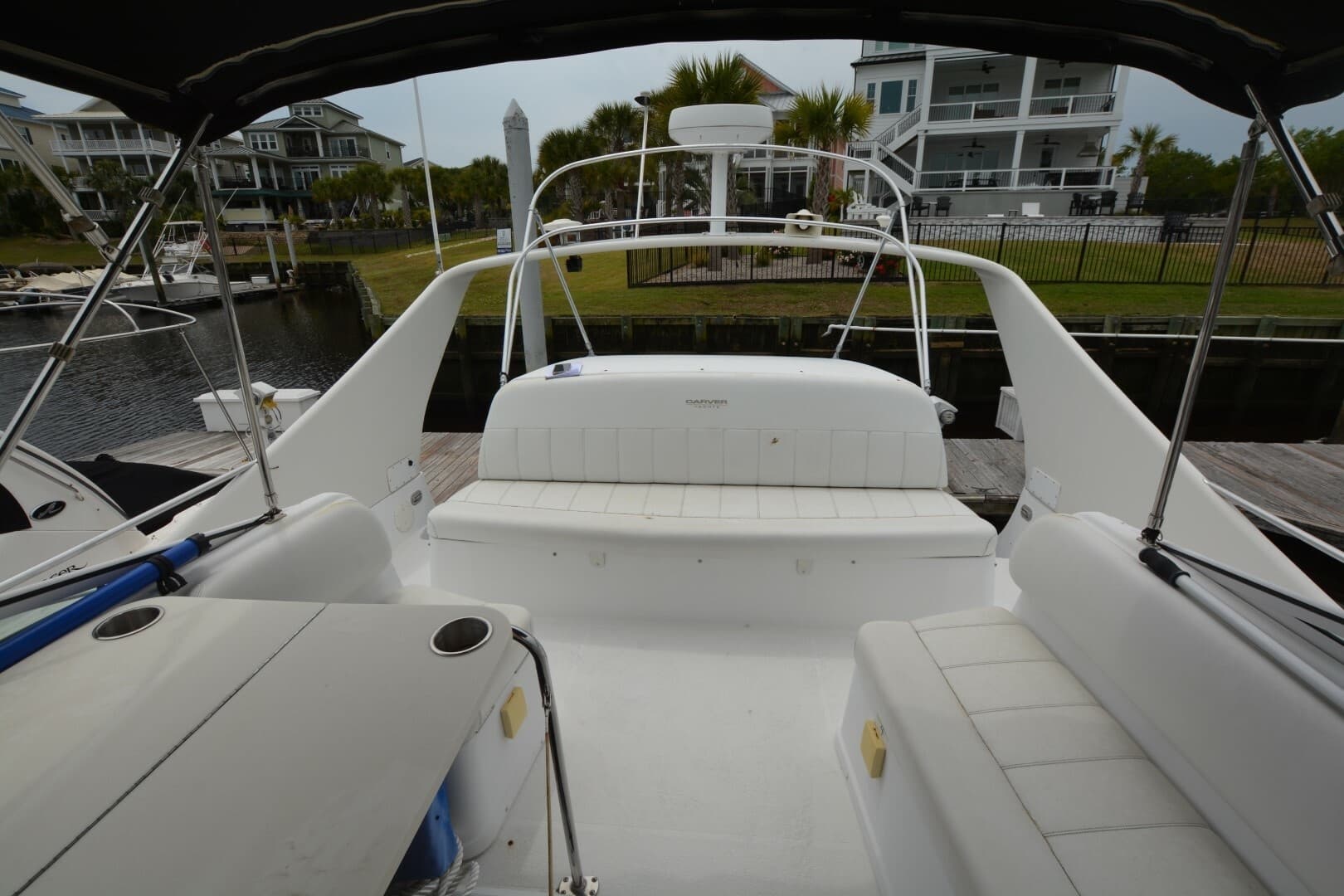 2000 Carver 350 Mariner