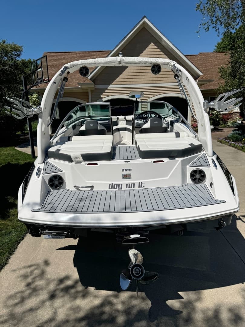 2019 Regal 2100 Bowrider