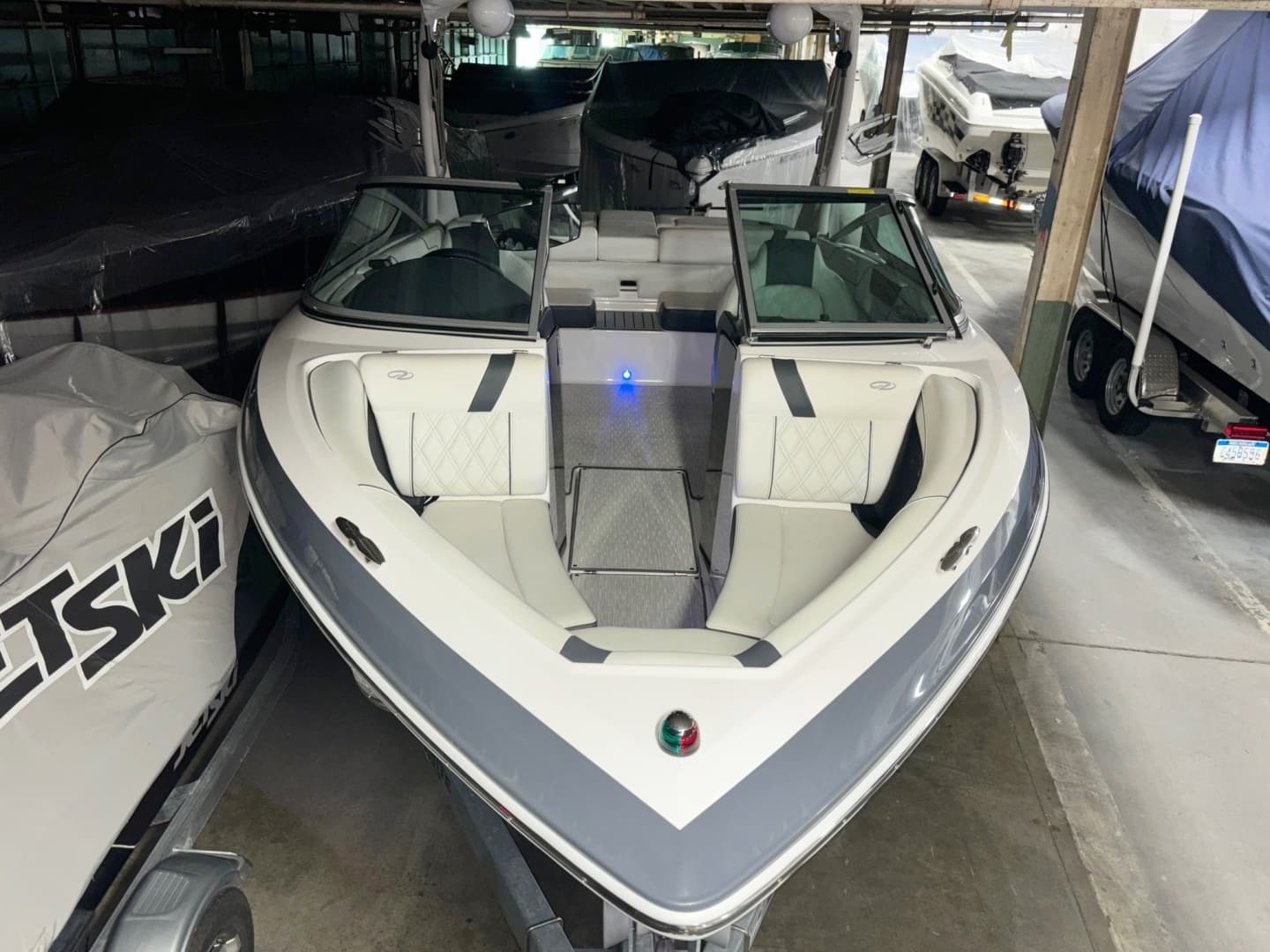 2019 Regal 2100 Bowrider