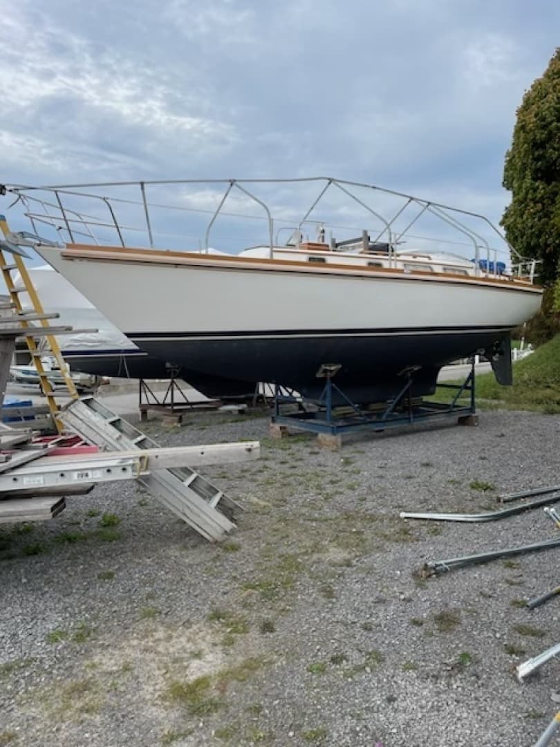 1980 Bristol 35.5 Keel/CB