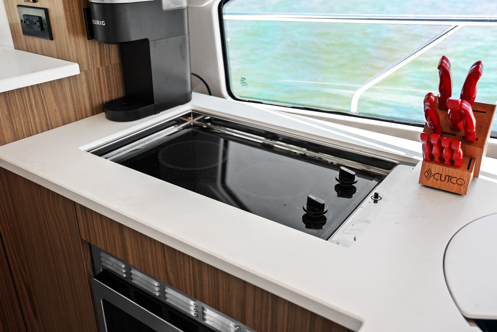2025 Cruisers Yachts 50 Cantius