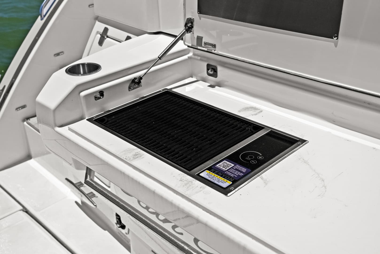 2025 Cruisers Yachts 50 Cantius