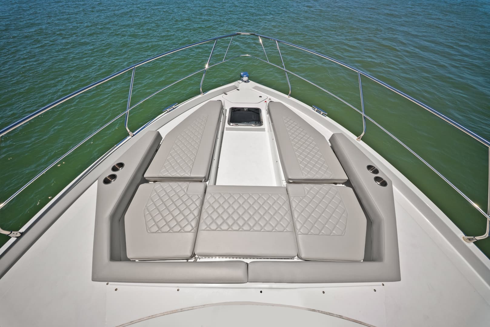 2025 Cruisers Yachts 50 Cantius
