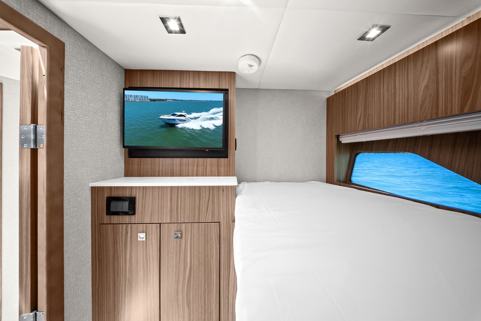 2025 Cruisers Yachts 50 Cantius