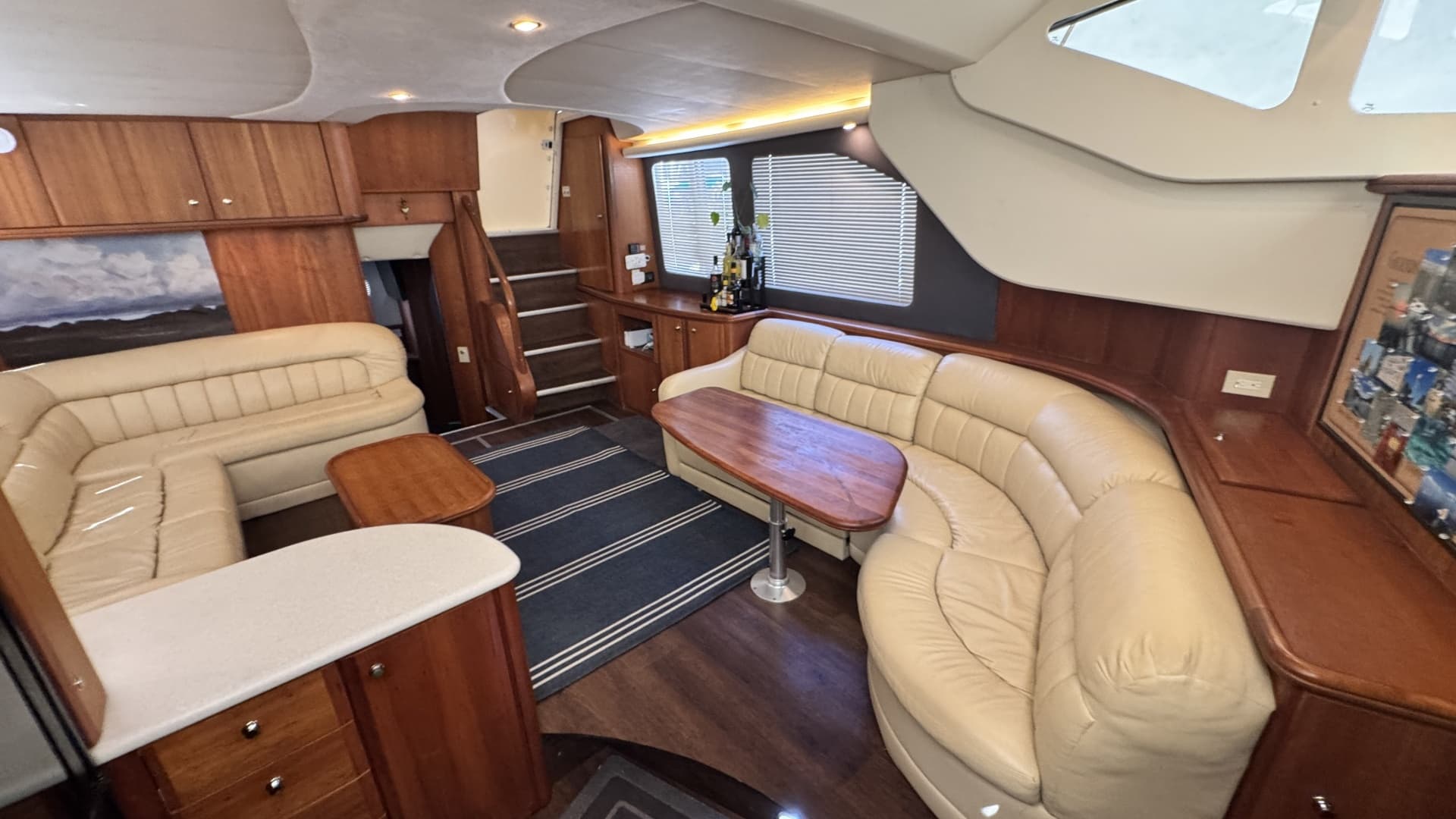Salon Looking Aft 