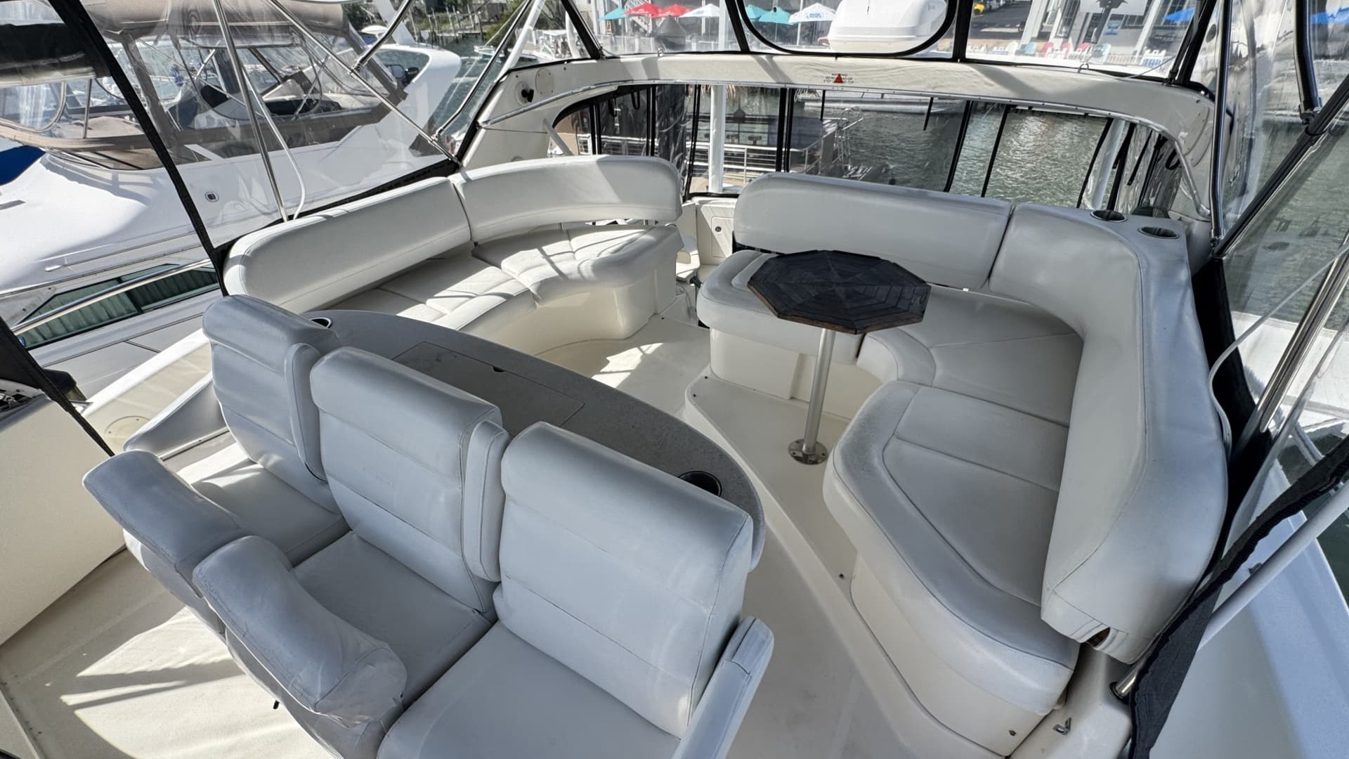 Flybridge Lounge Seating