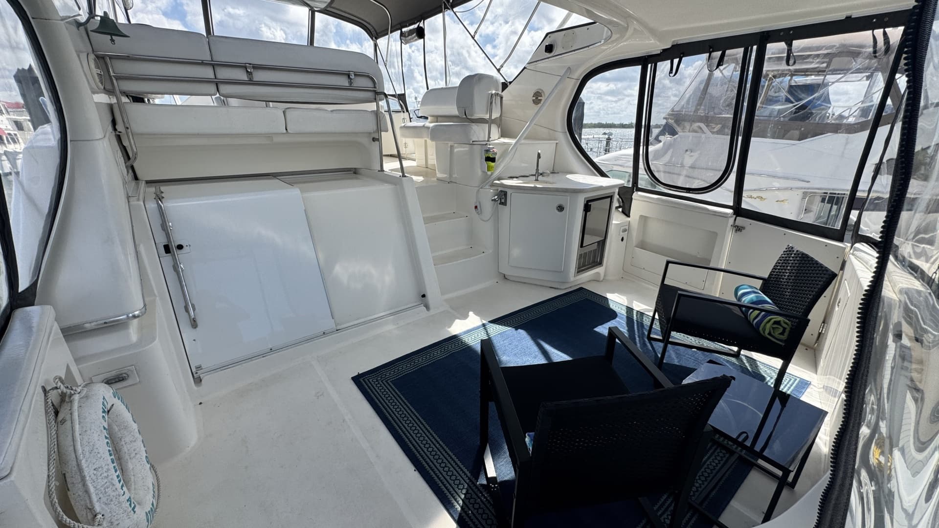 Aft Sundeck Entrance