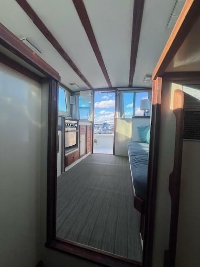 1989 Blue Seas Out Island Explorer
