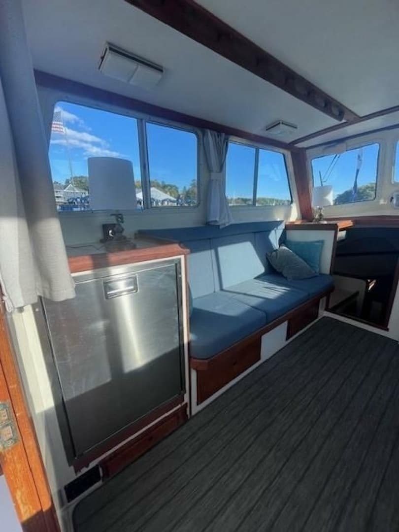 1989 Blue Seas Out Island Explorer