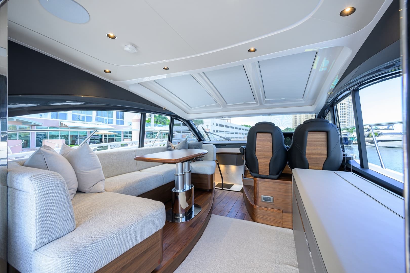 Princess 50 Everlong - Interior Salon