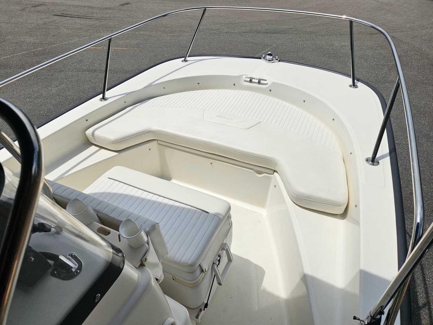 2008 Boston Whaler 170 Montauk