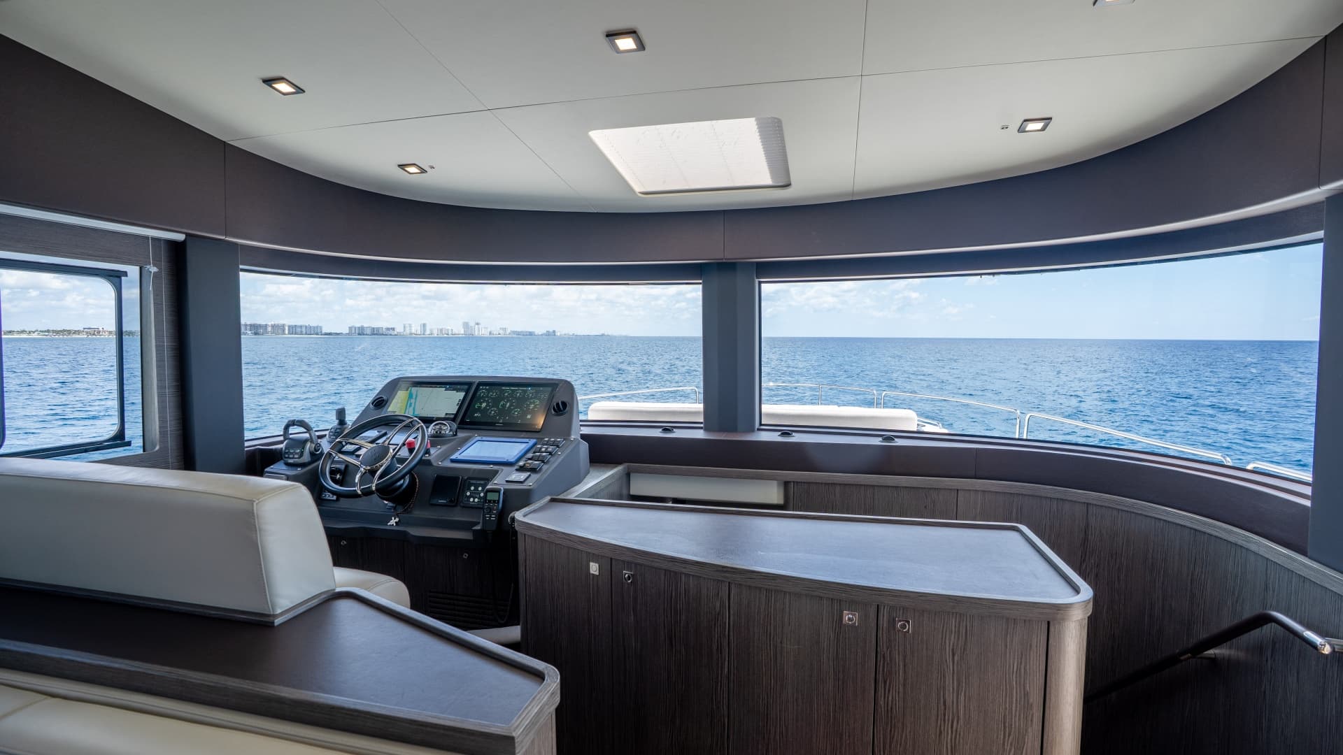 2025 Sirena 58