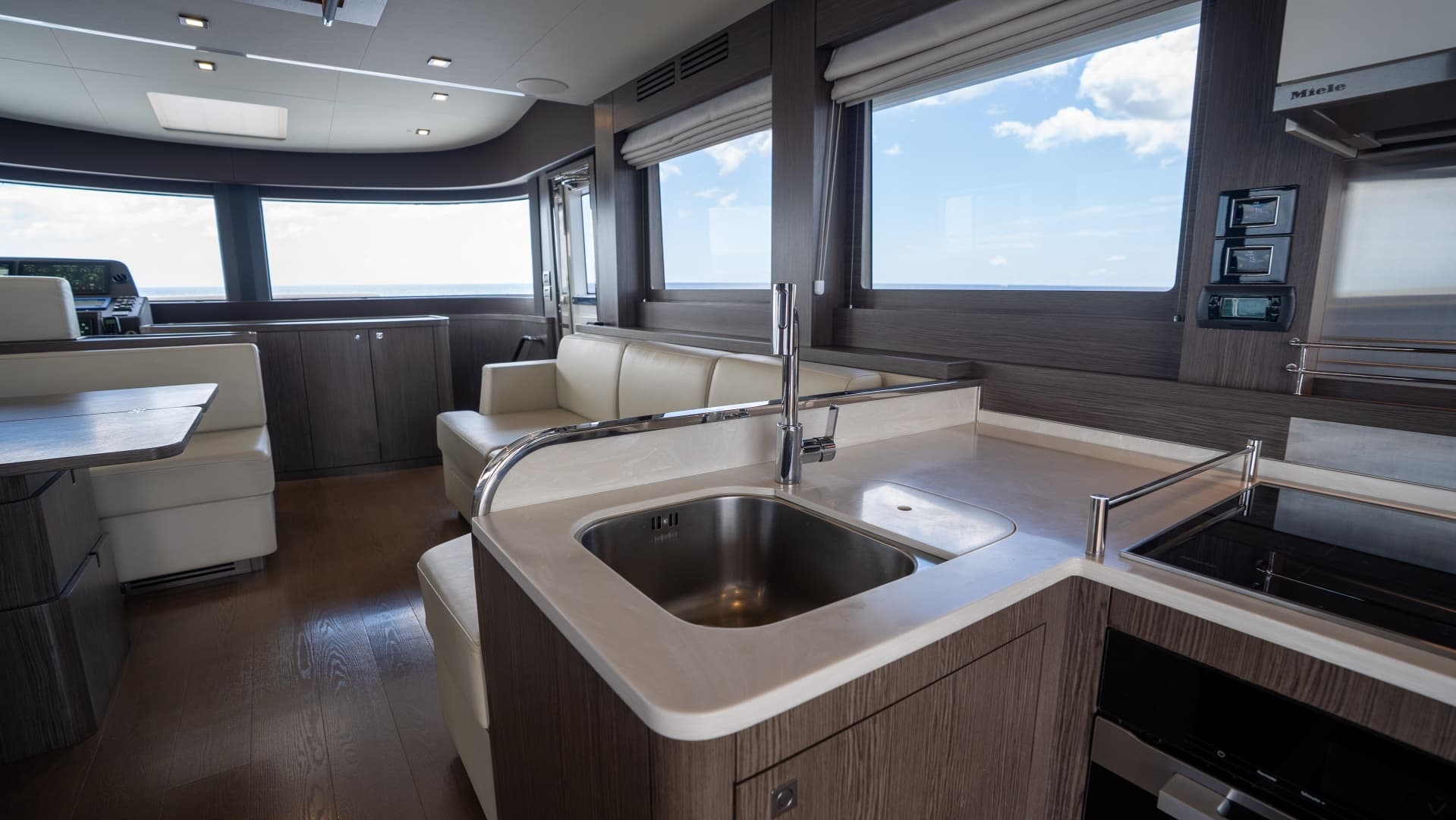 2025 Sirena 58