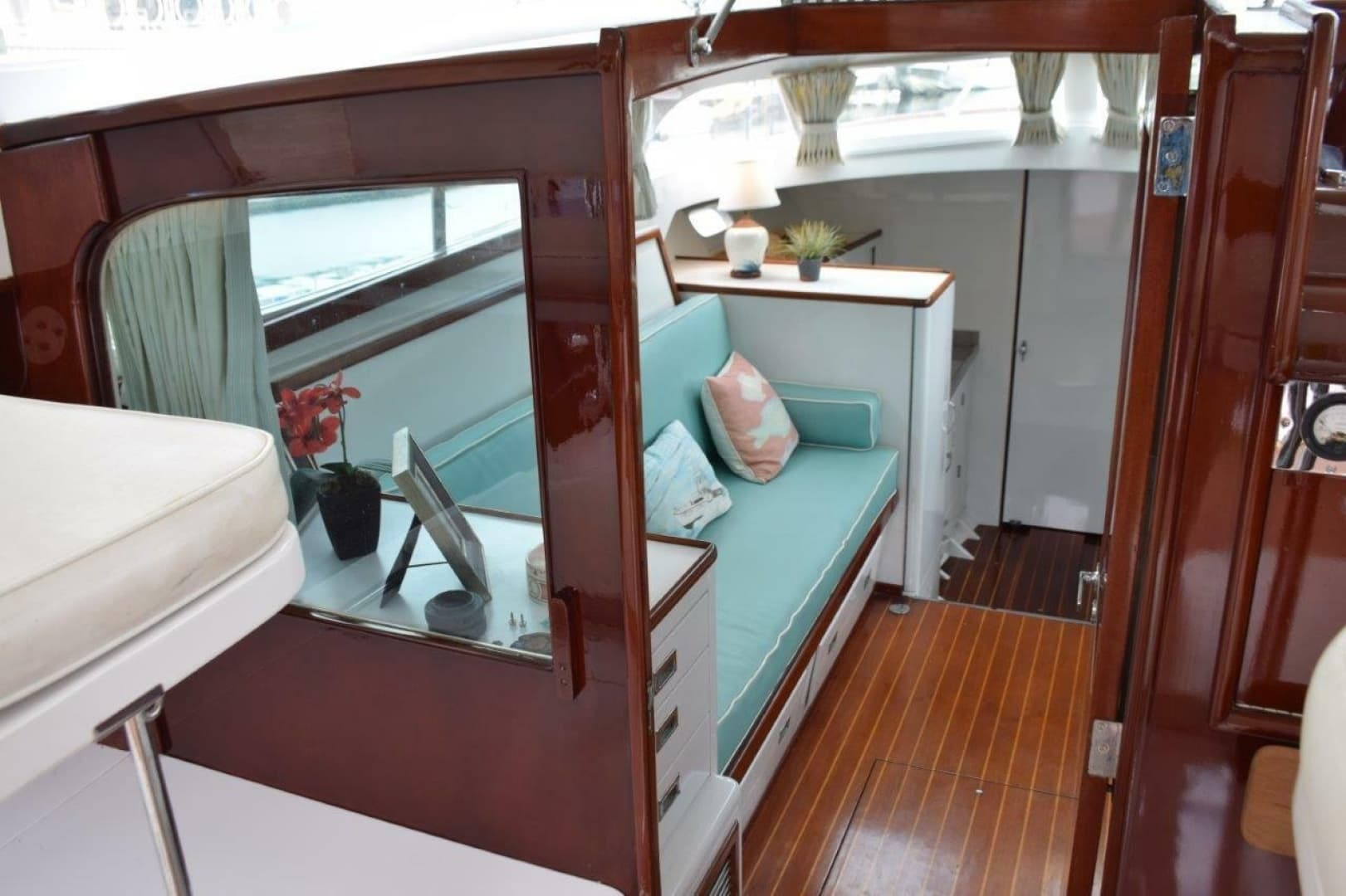 Cabin Entry And Aft Bulkhead