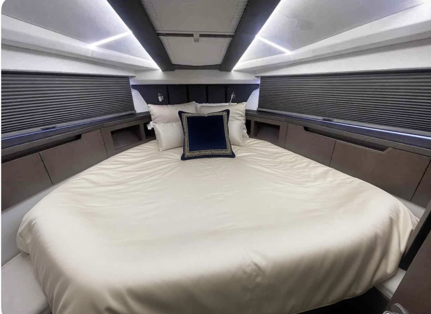 2020 Galeon 425 HTS