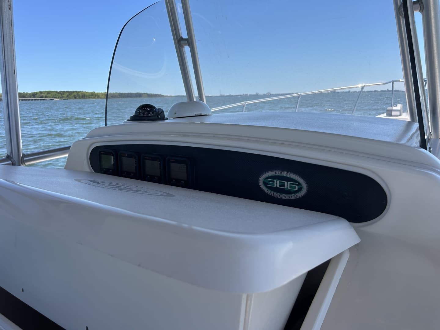 1999 Grady-White 306 Bimini