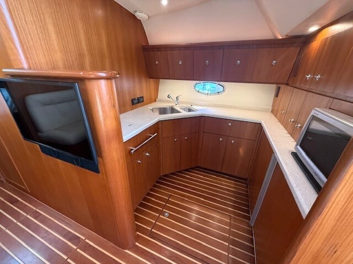 2007 Tiara Yachts 4200 Open