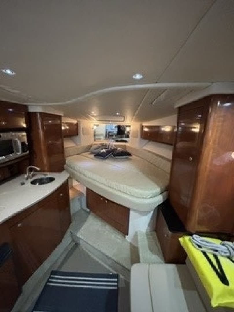 V Berth Forward