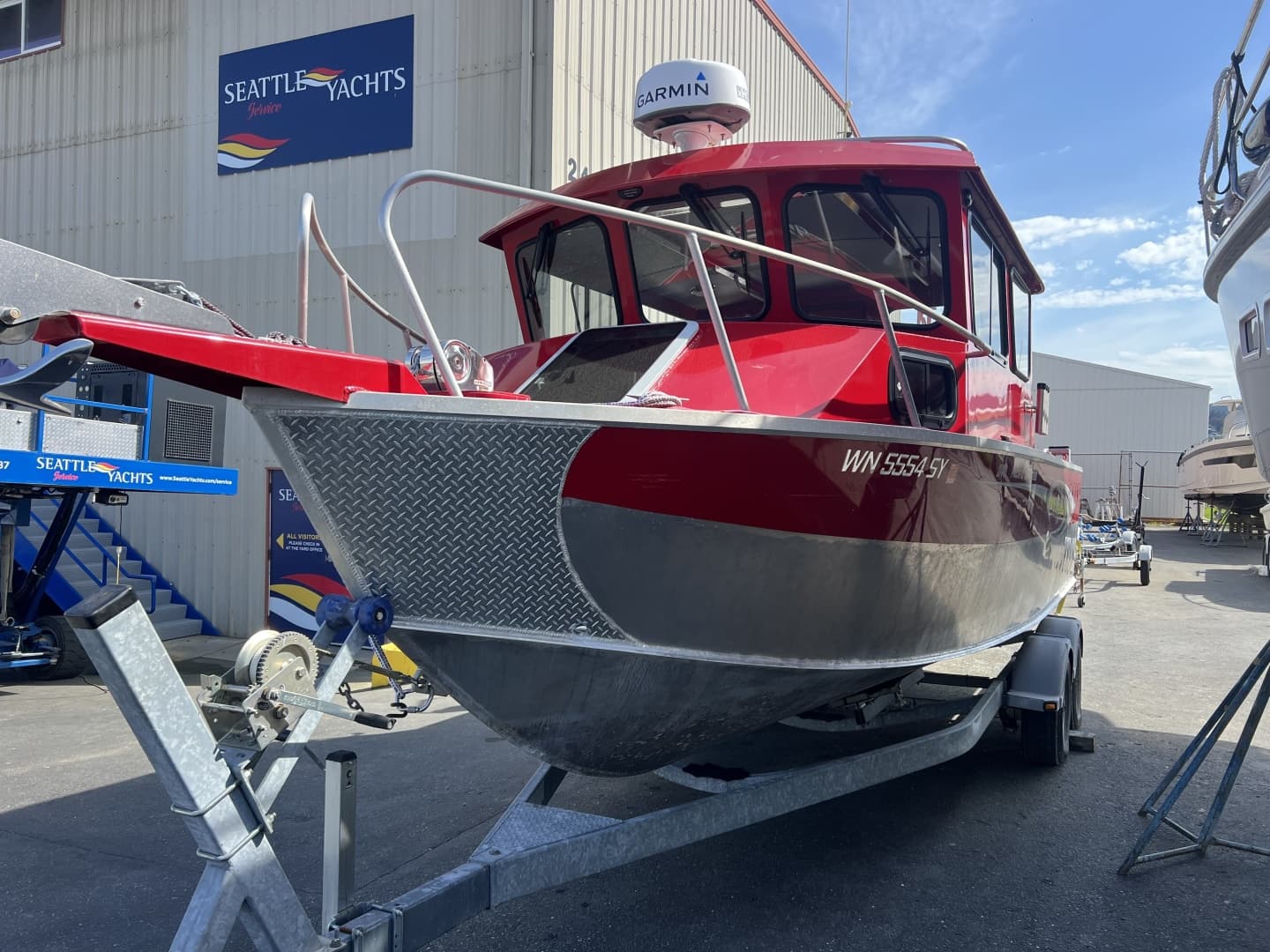 2018 Hewescraft 240 Pacific Explorer