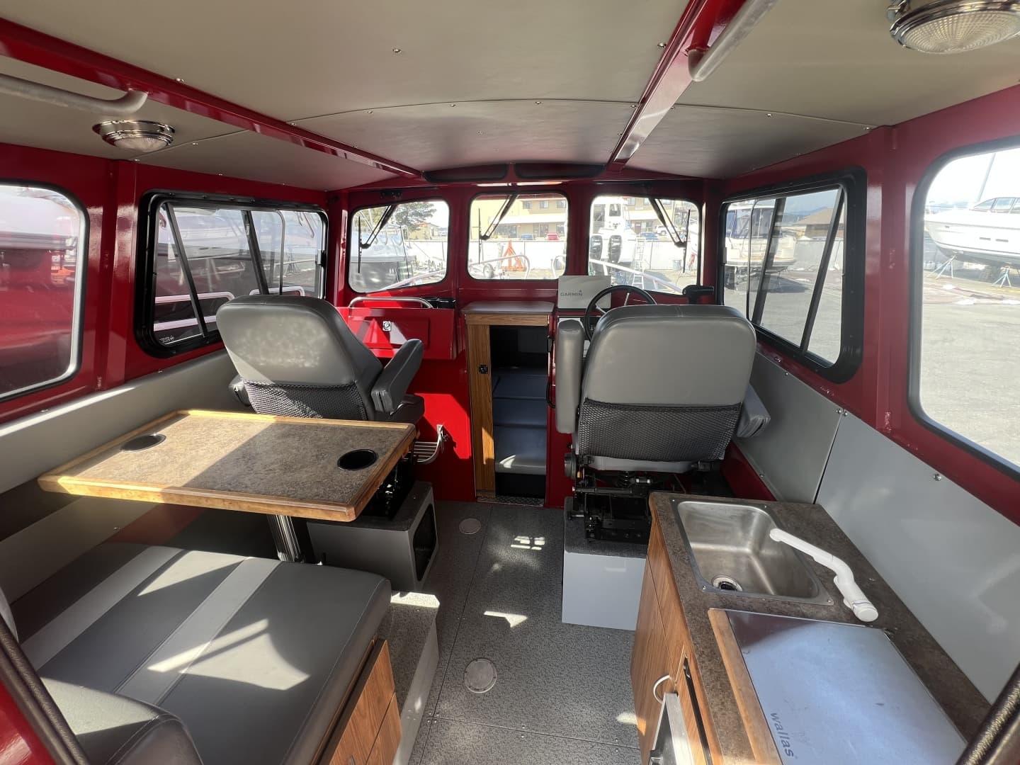2018 Hewescraft 240 Pacific Explorer