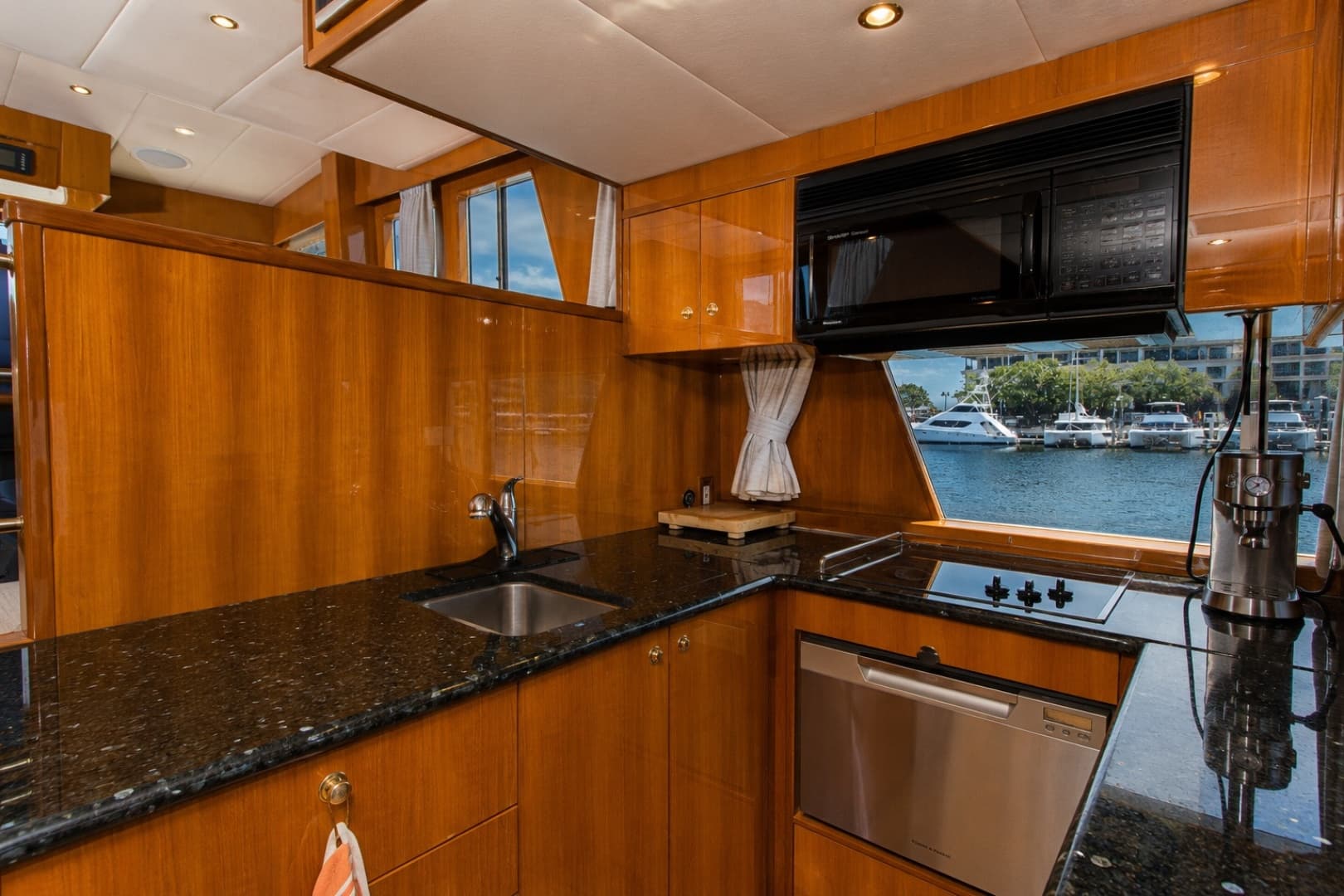 2003 Jefferson 57 Pilothouse