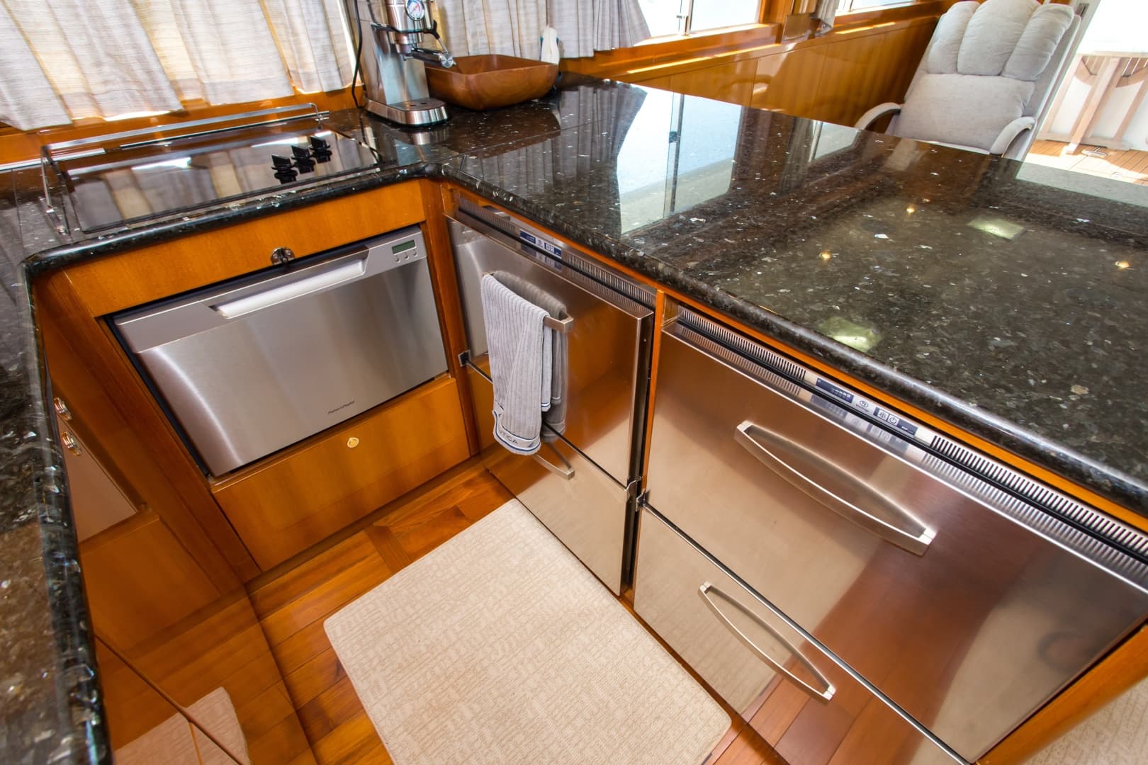 2003 Jefferson 57 Pilothouse