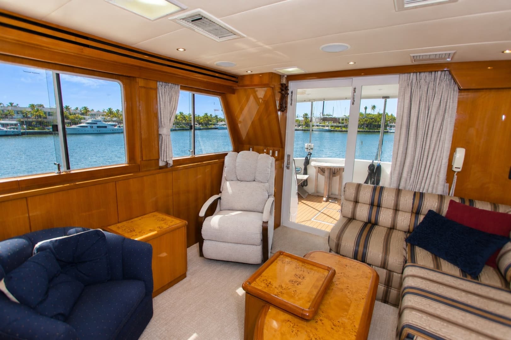 2003 Jefferson 57 Pilothouse