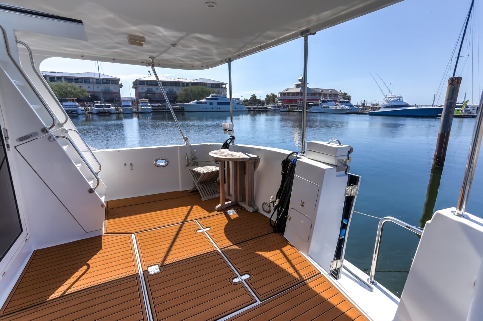 2003 Jefferson 57 Pilothouse